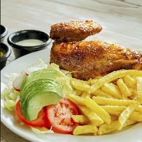 1/4 Pardos Brasa con papas fritas o doradas y guarnición de ensalada Pardos