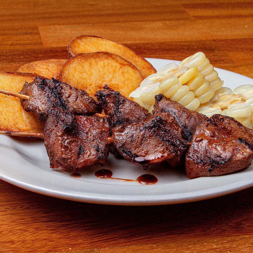 Anticuchos de corazón (Fondo)