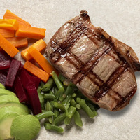 Lomo a la parrilla solo con ensalada